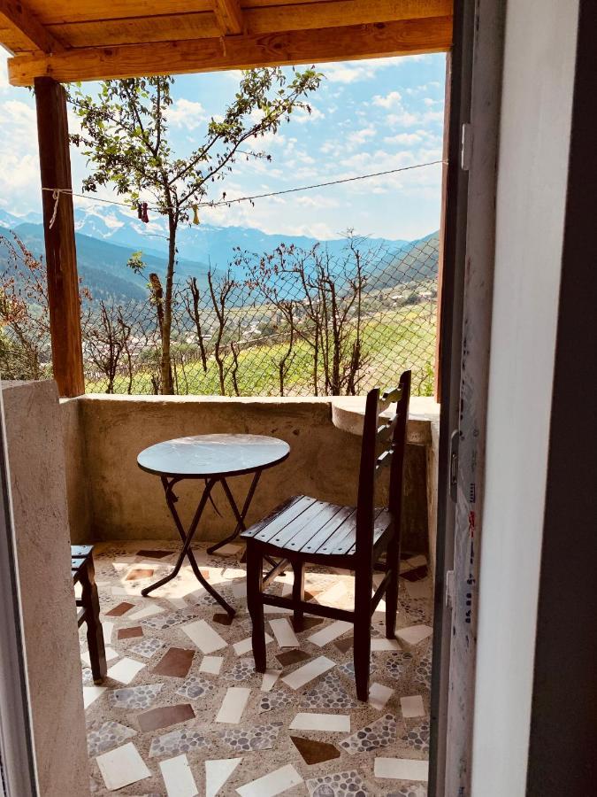 Nadia Guesthouse Μέστια Εξωτερικό φωτογραφία