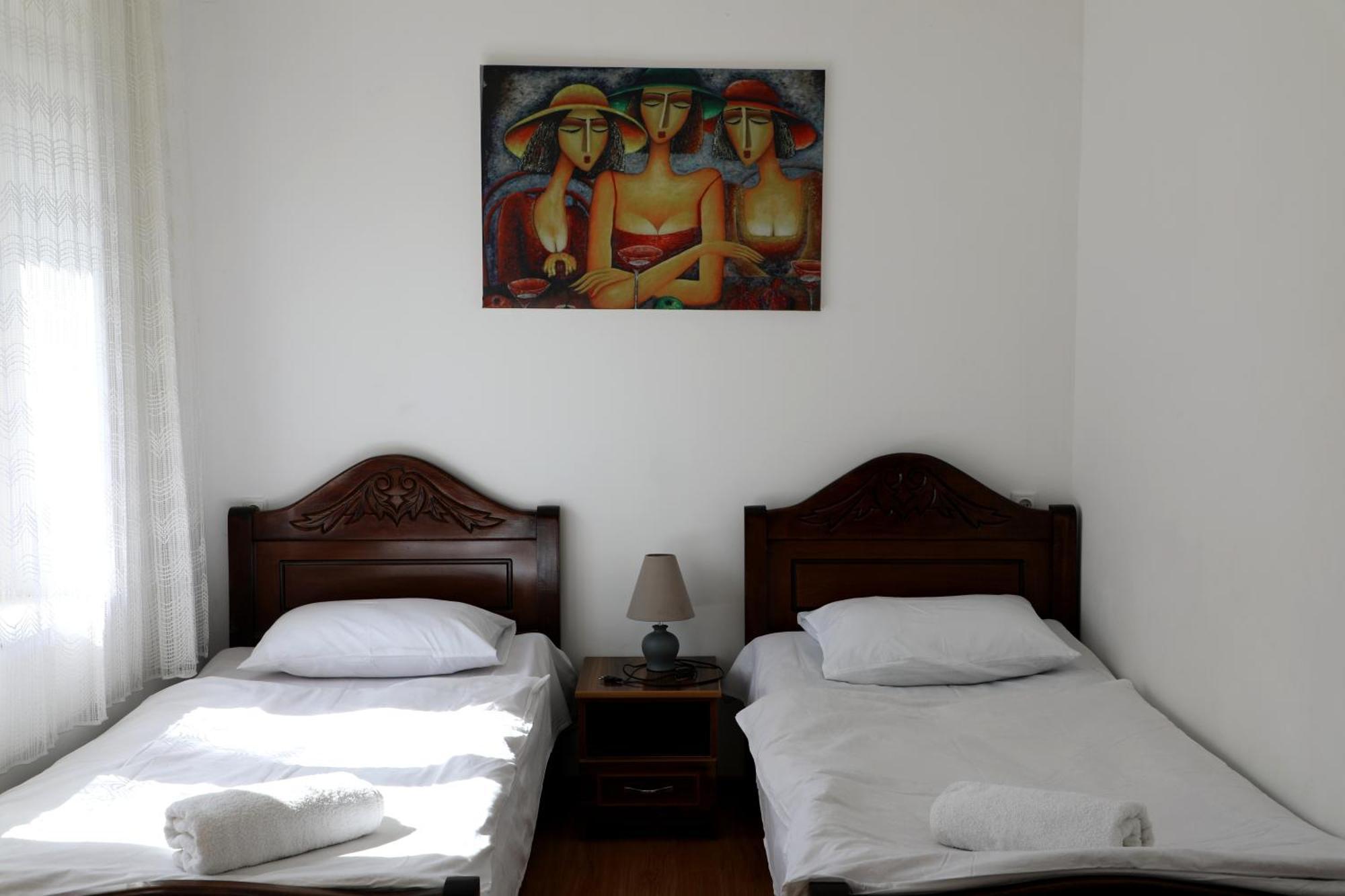 Nadia Guesthouse Μέστια Εξωτερικό φωτογραφία