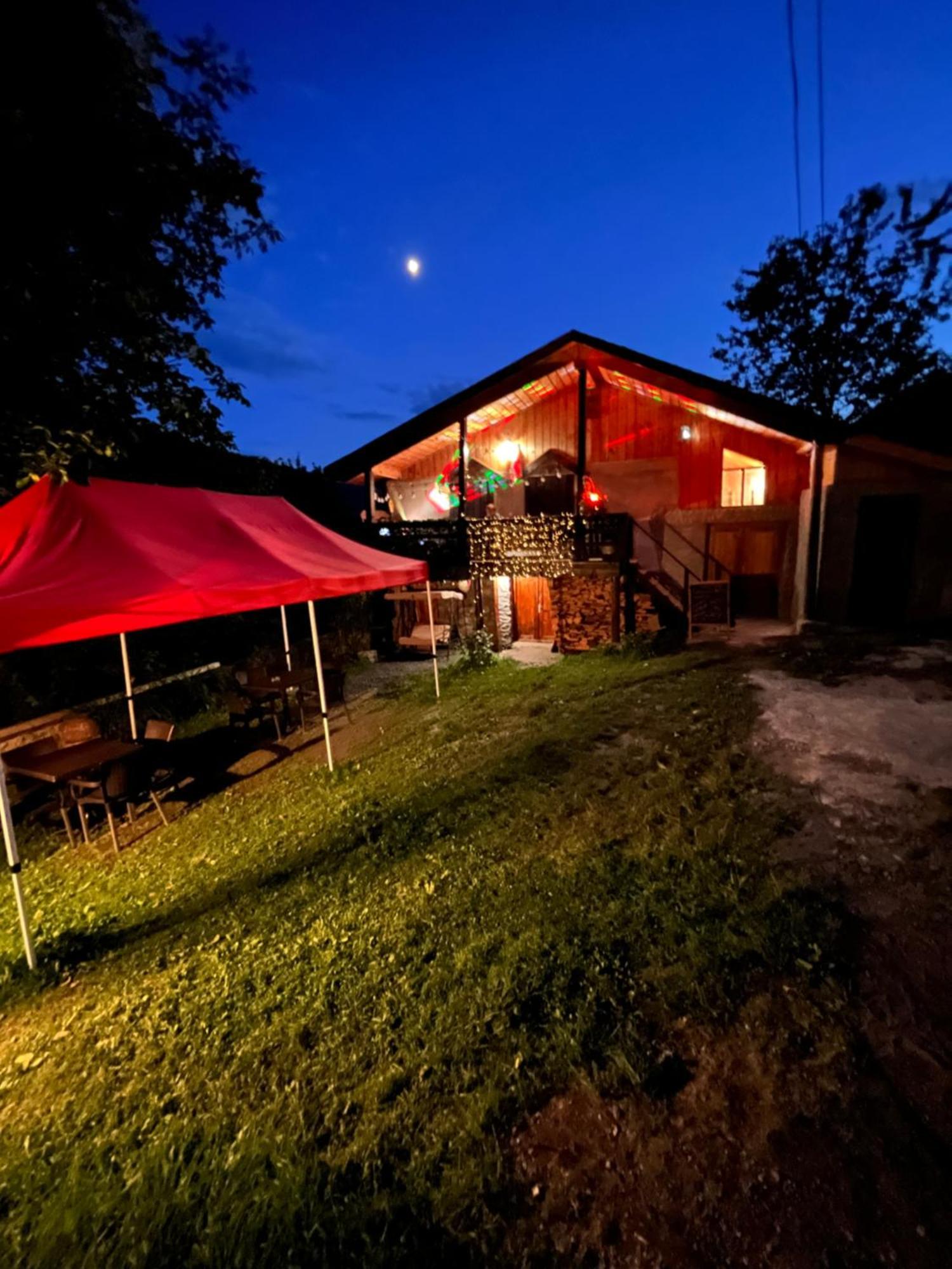 Nadia Guesthouse Μέστια Εξωτερικό φωτογραφία