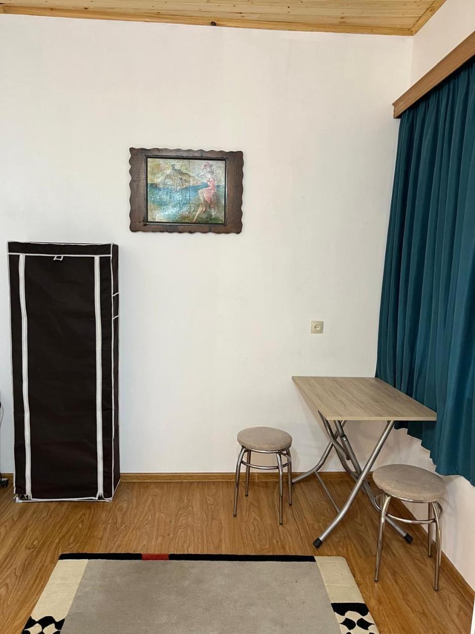 Nadia Guesthouse Μέστια Εξωτερικό φωτογραφία